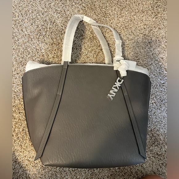 DKNY LYDA DARK GREY TOTE NWT - Picture 3 of 6